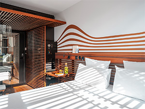 Off Paris Seine: Image 7