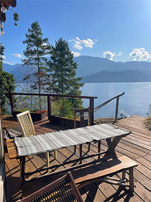 Out There – Off Leash: Image 4