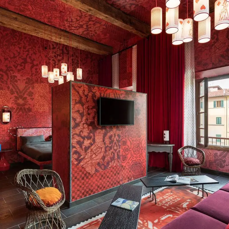 Swank Guide - 25 Hours Hotel