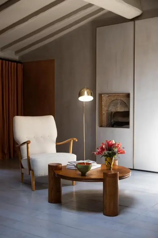 swank-guide-palazzo-petrvs